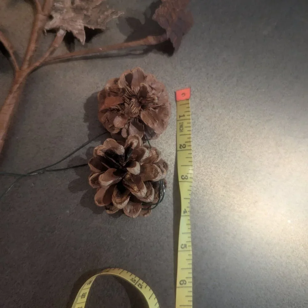 Autumn Wire Wreath Decor Accents Acorn Pumpkin Fall Leaves